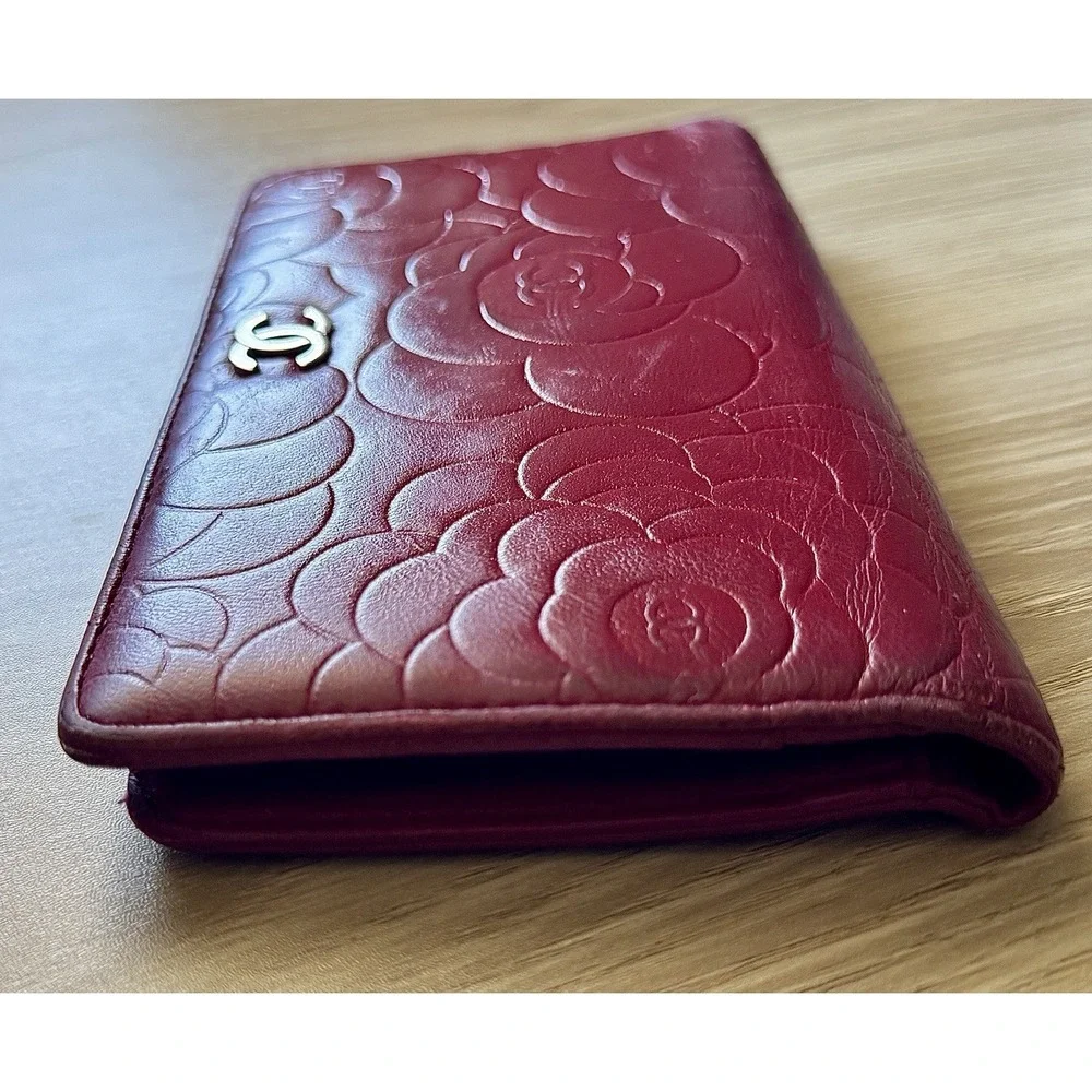 Authentic Chanel Camellia Bifold Long Wallet Lambskin Leather Pink/Red